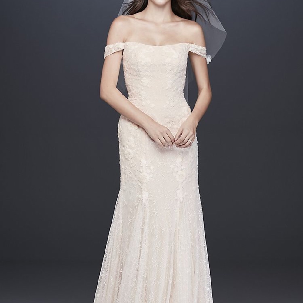 Melissa Sweet lace trumpet wedding dress